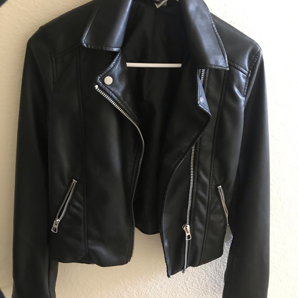 H&M Leather Jacket Zipper on the sleeve Size 2